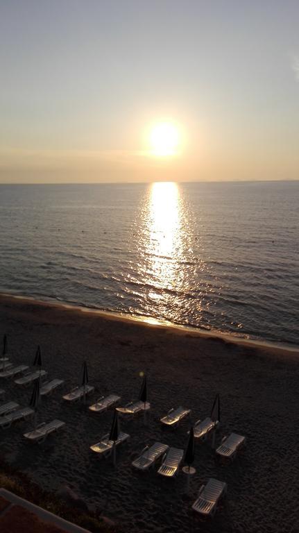La Plage Noire Resort Marina di Sorso Экстерьер фото
