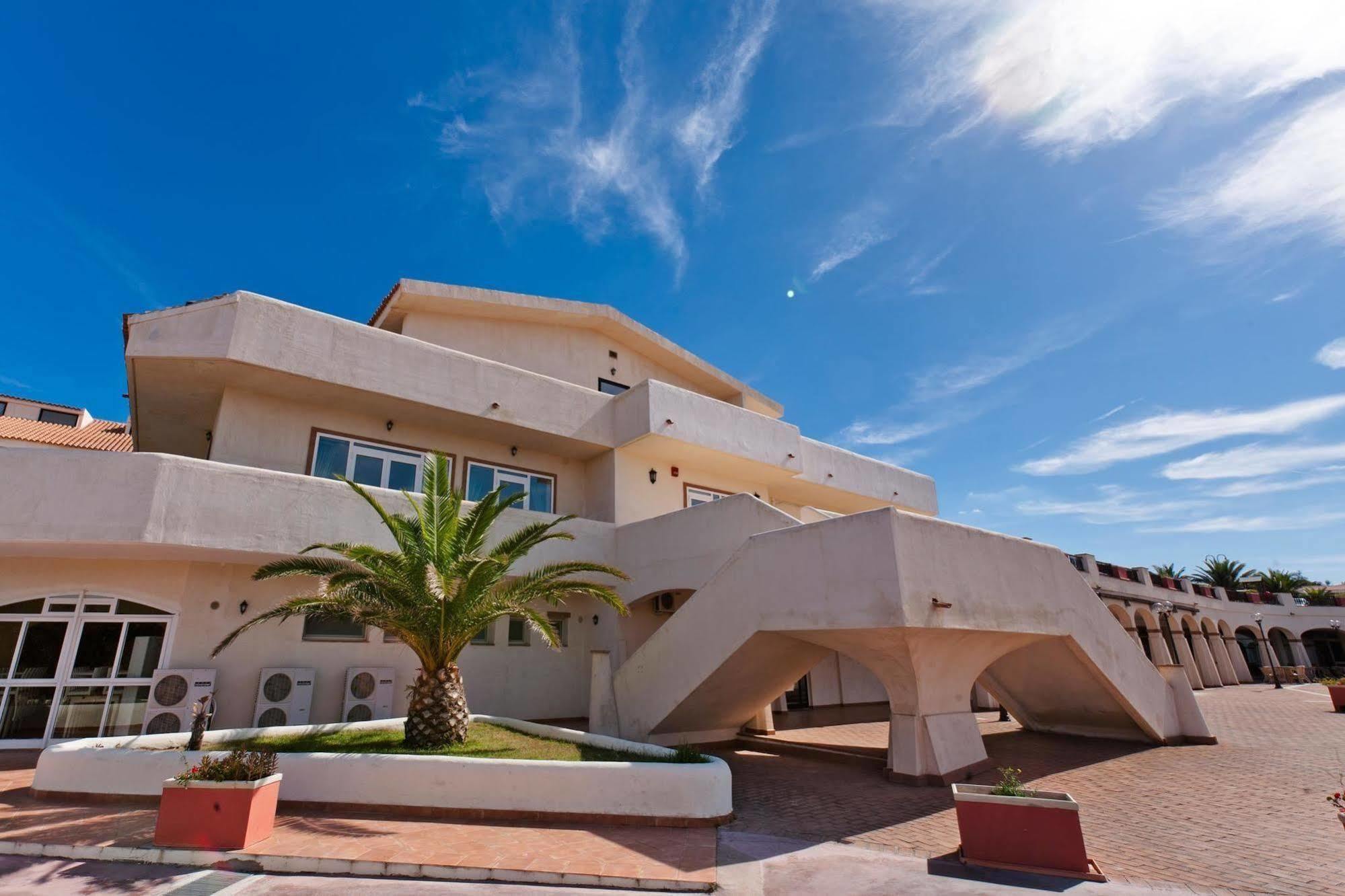 La Plage Noire Resort Marina di Sorso Экстерьер фото