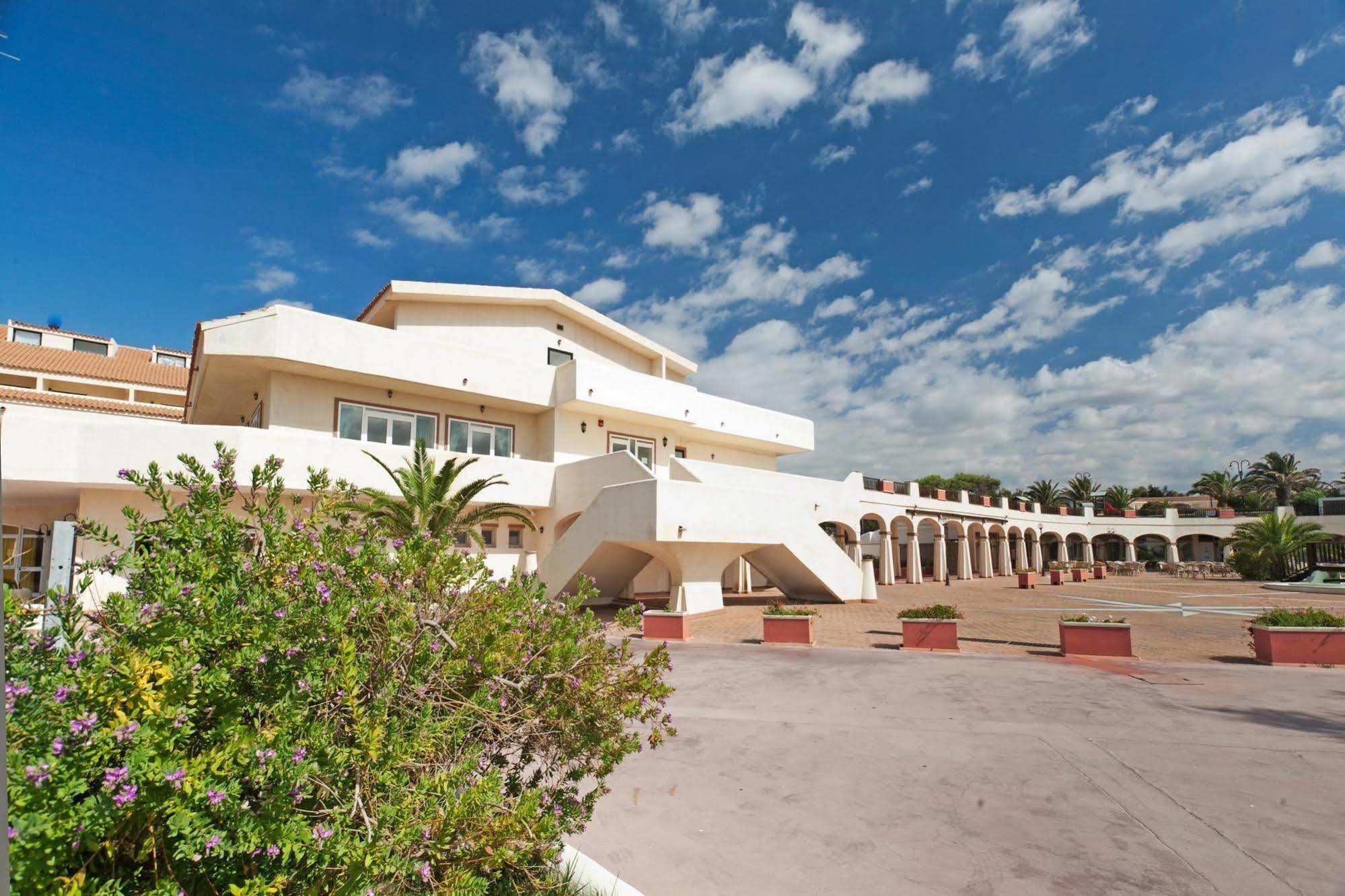 La Plage Noire Resort Marina di Sorso Экстерьер фото